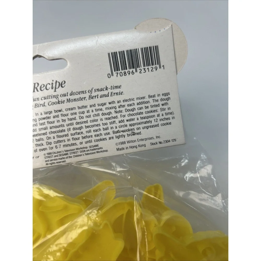 NEW Vintage Wilton Sesame Street Cookie Cutters Set 4 Ernie Big Bird Bert 1988